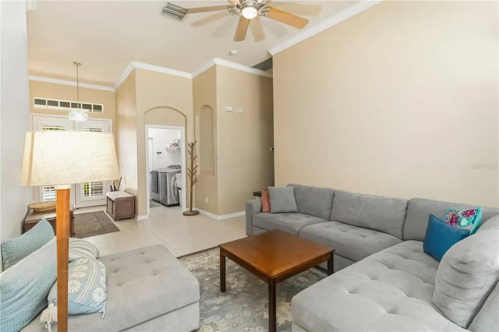 6110 Whimbrelwood Drive Lithia FL 33547