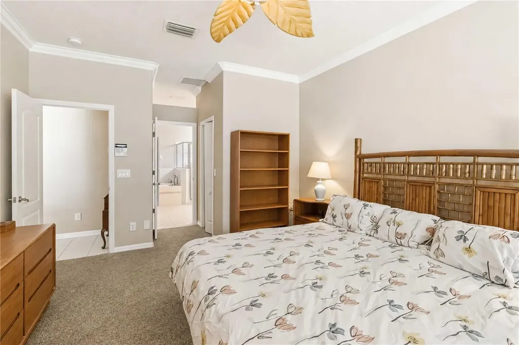 6110 Whimbrelwood Drive Lithia FL 33547