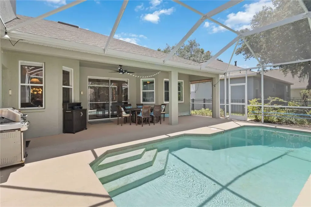 6110 Whimbrelwood Drive Lithia FL 33547