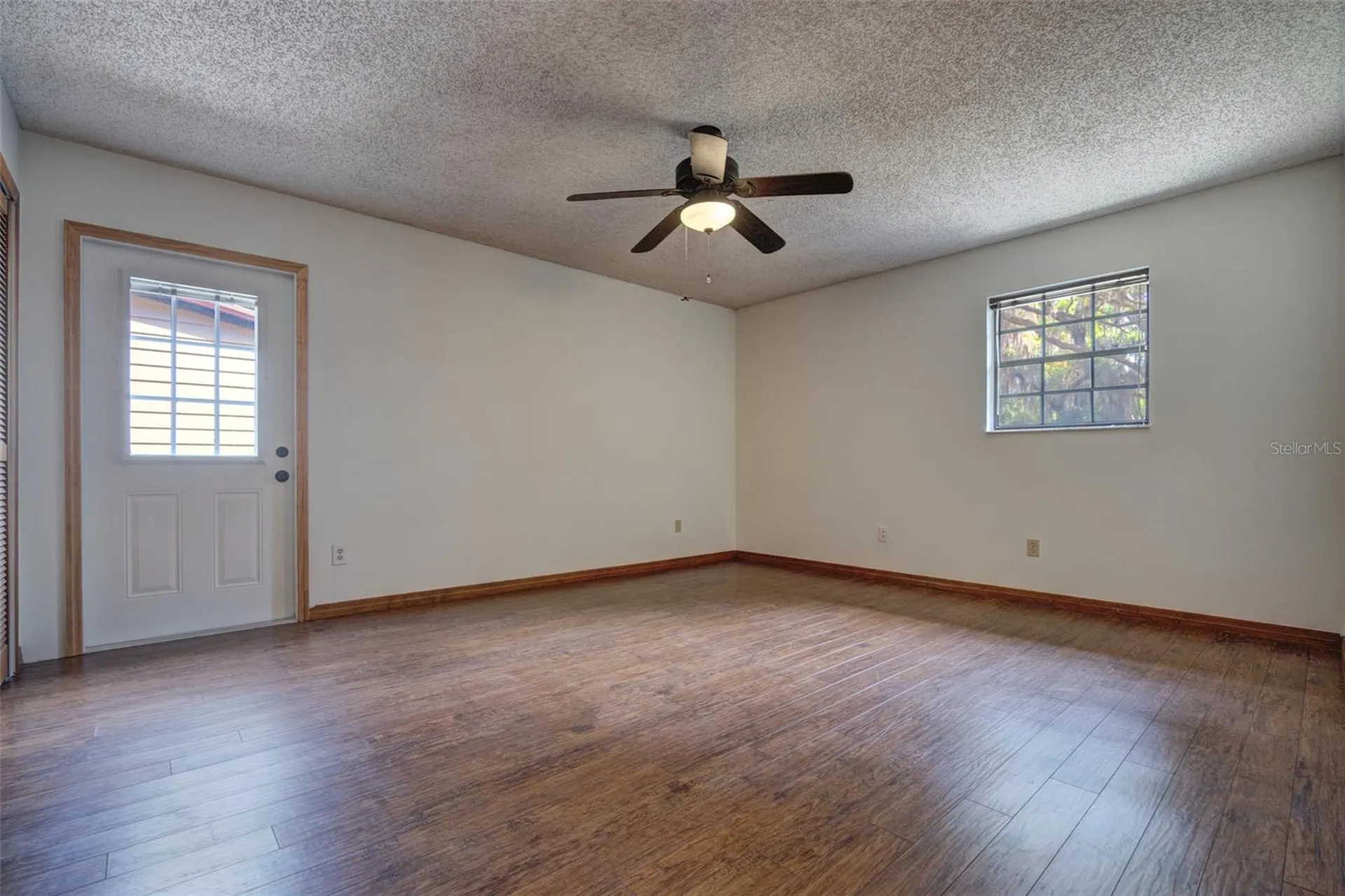 202 Sandspur Lane Deland FL 32724