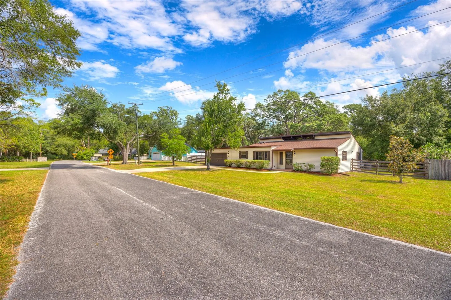 202 Sandspur Lane Deland FL 32724