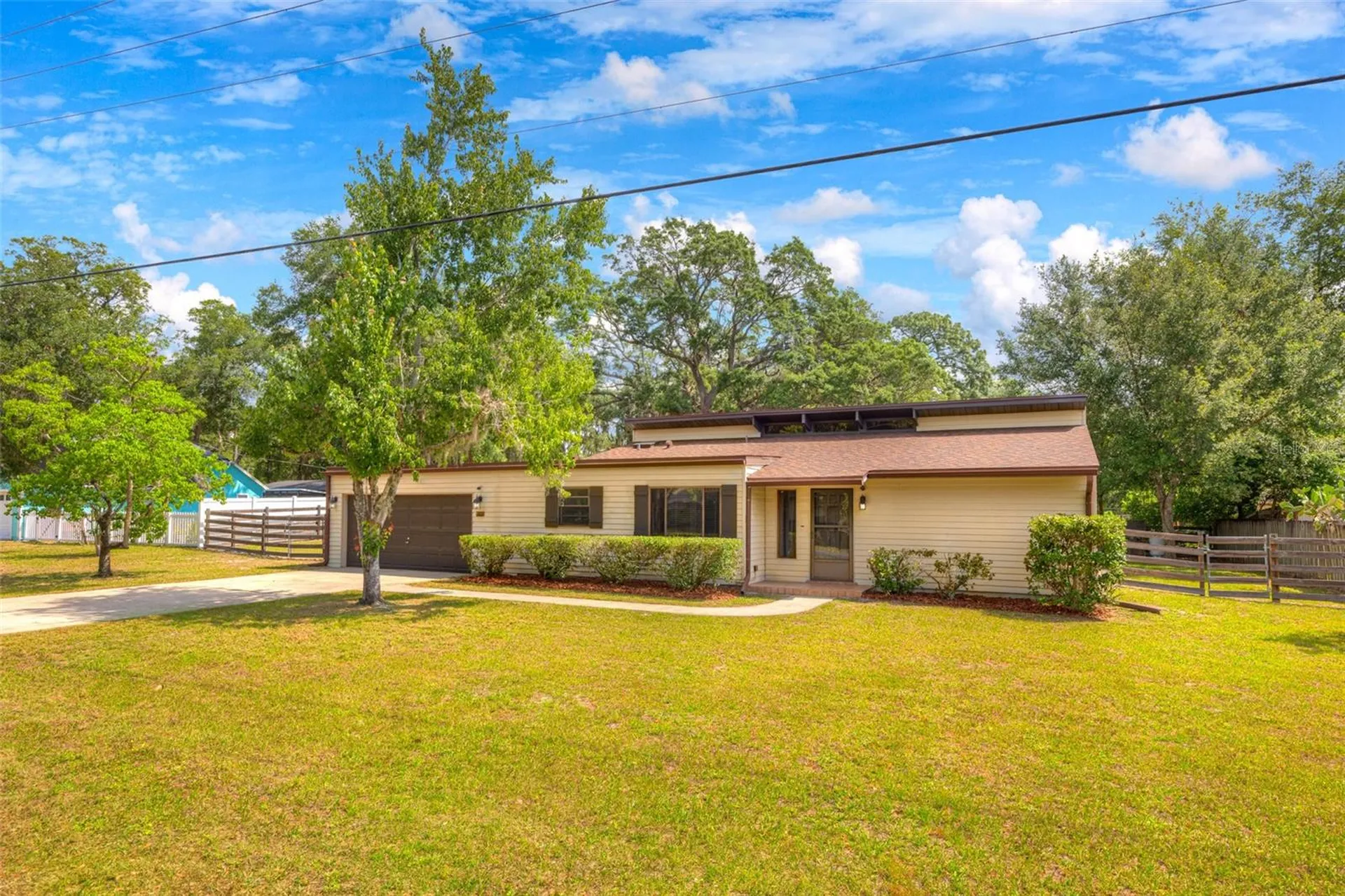 202 Sandspur Lane Deland FL 32724