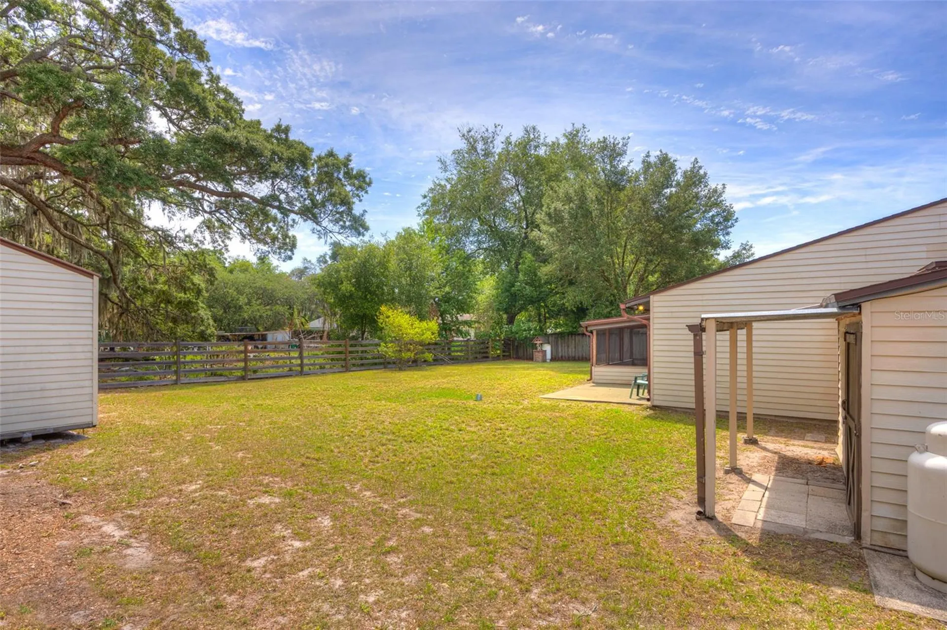 202 Sandspur Lane Deland FL 32724