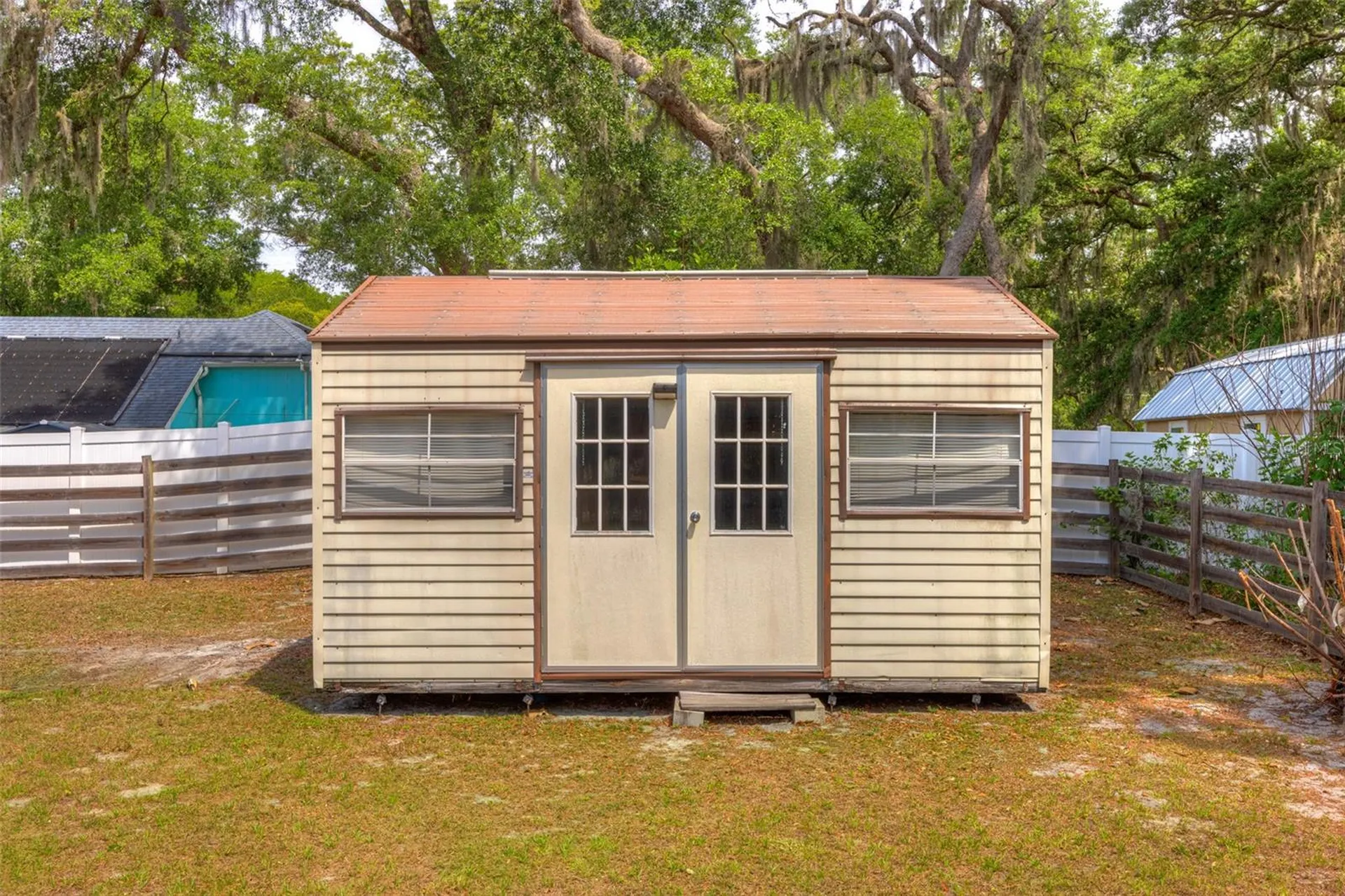 202 Sandspur Lane Deland FL 32724