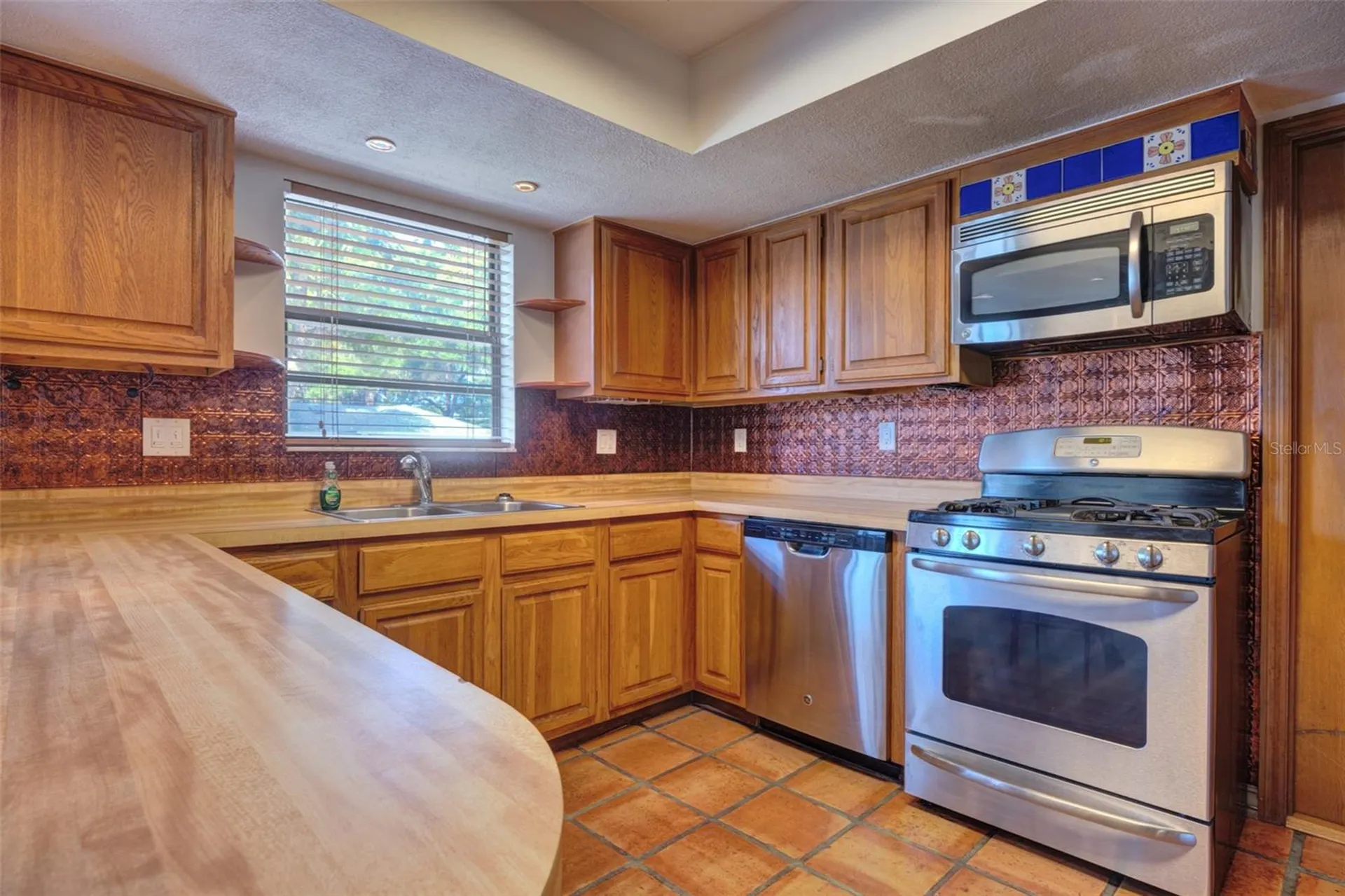 202 Sandspur Lane Deland FL 32724