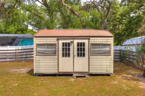 202 Sandspur Lane Deland FL 32724