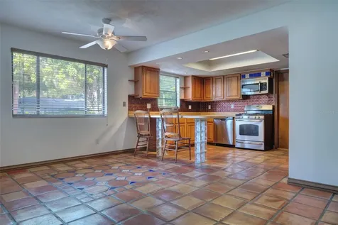 202 Sandspur Lane Deland FL 32724