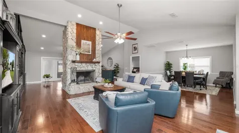 5525 Club Hill E Lakeland FL 33813