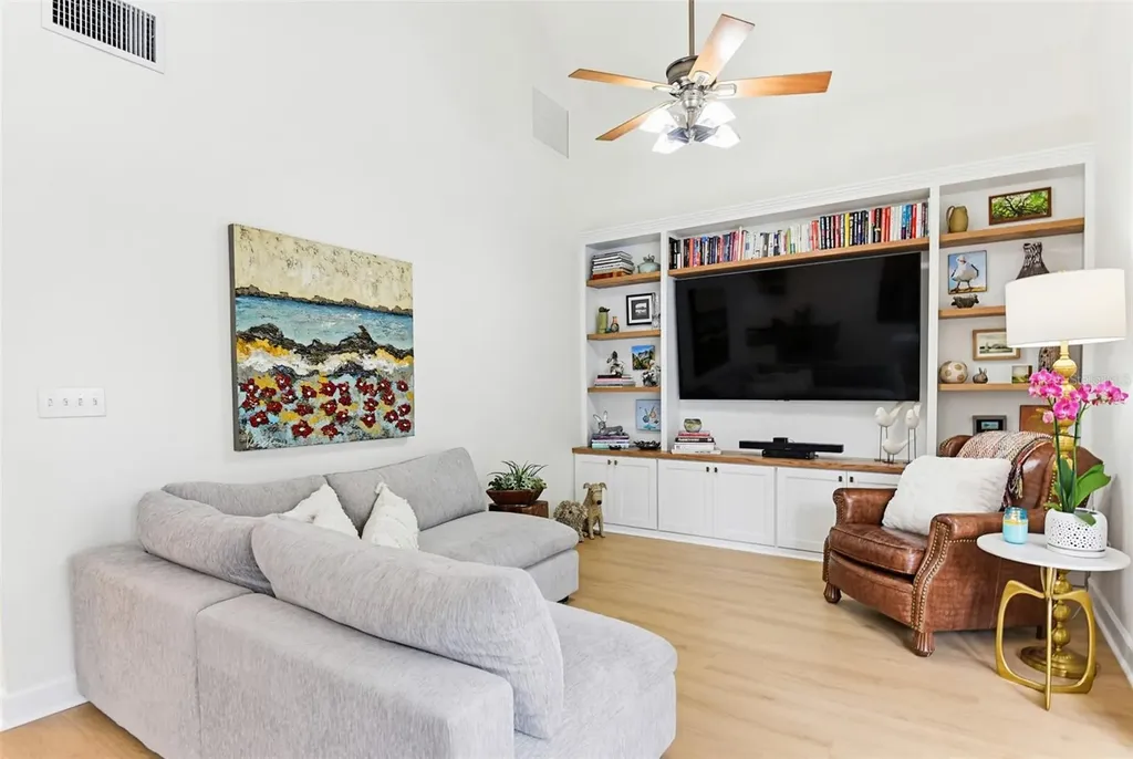 915 Maple Street New Smyrna Beach FL 32169