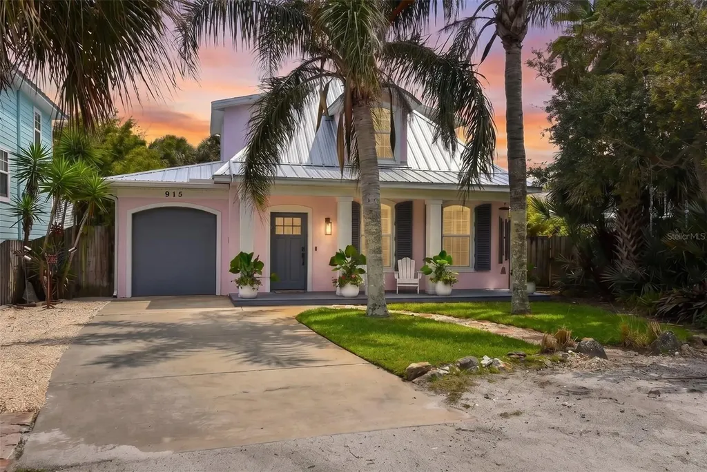 915 Maple Street New Smyrna Beach FL 32169