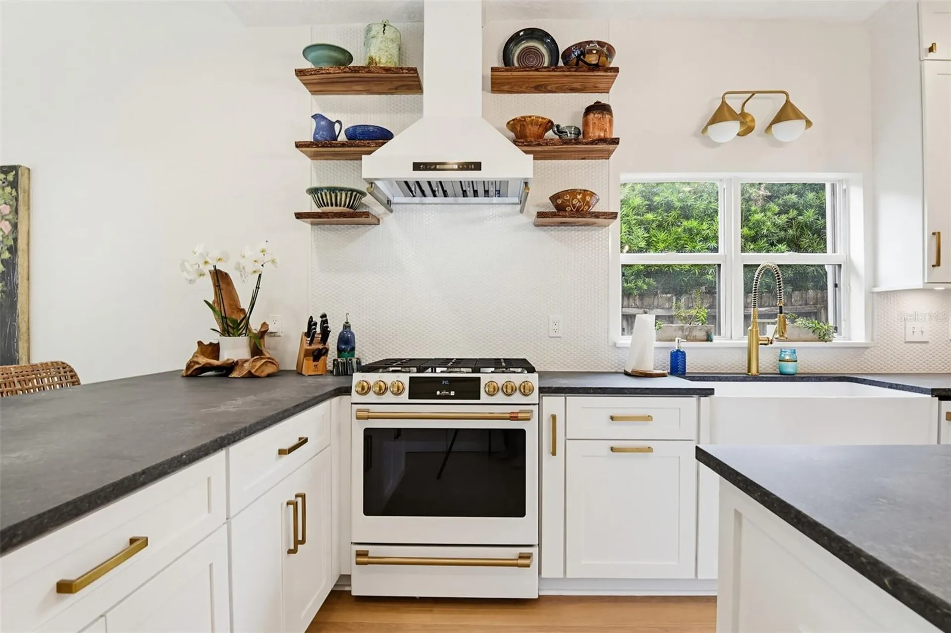 915 Maple Street New Smyrna Beach FL 32169