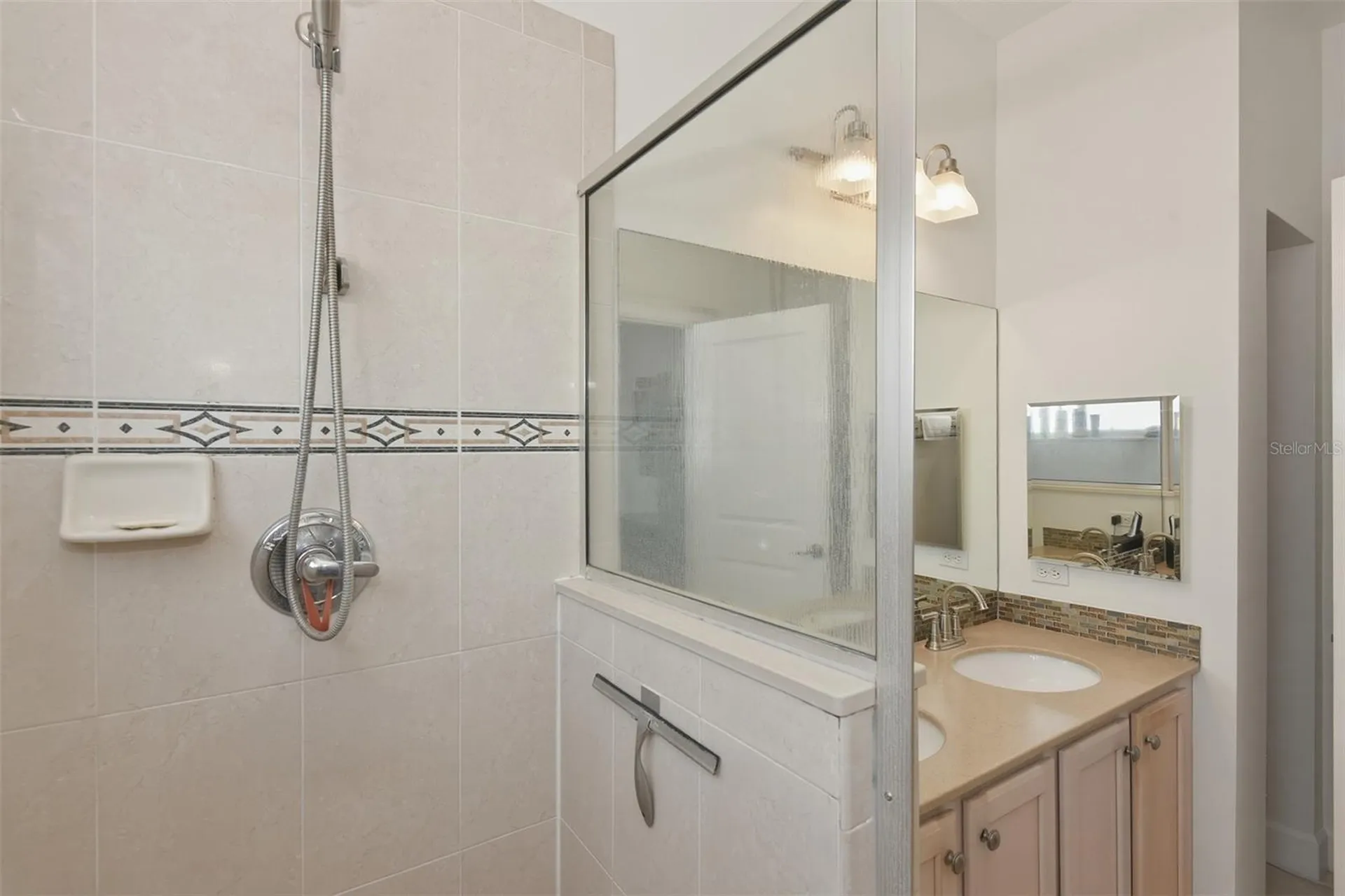 915 Maple Street New Smyrna Beach FL 32169