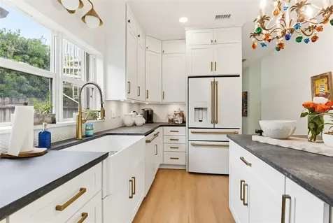 915 Maple Street New Smyrna Beach FL 32169