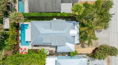 915 Maple Street New Smyrna Beach FL 32169