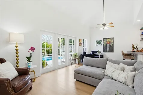 915 Maple Street New Smyrna Beach FL 32169