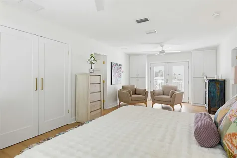 915 Maple Street New Smyrna Beach FL 32169