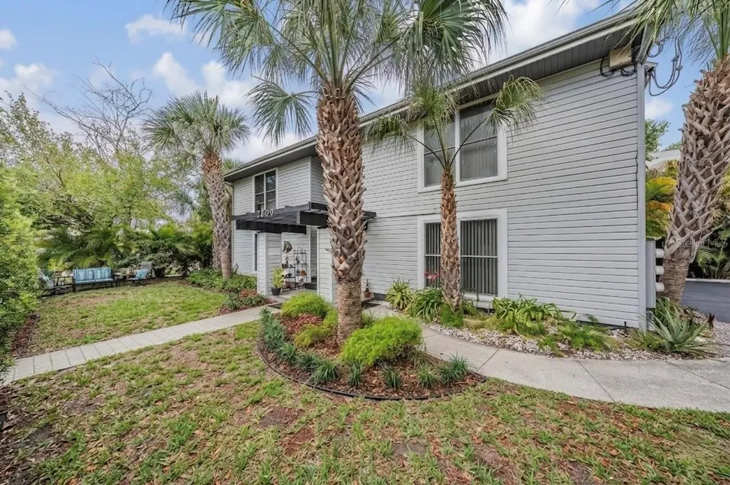 2109 W De Leon Street Tampa FL 33606