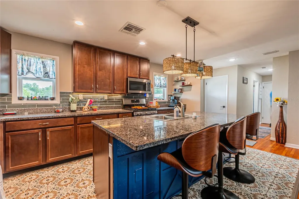 5233 Hill Drive Zephyrhills FL 33542
