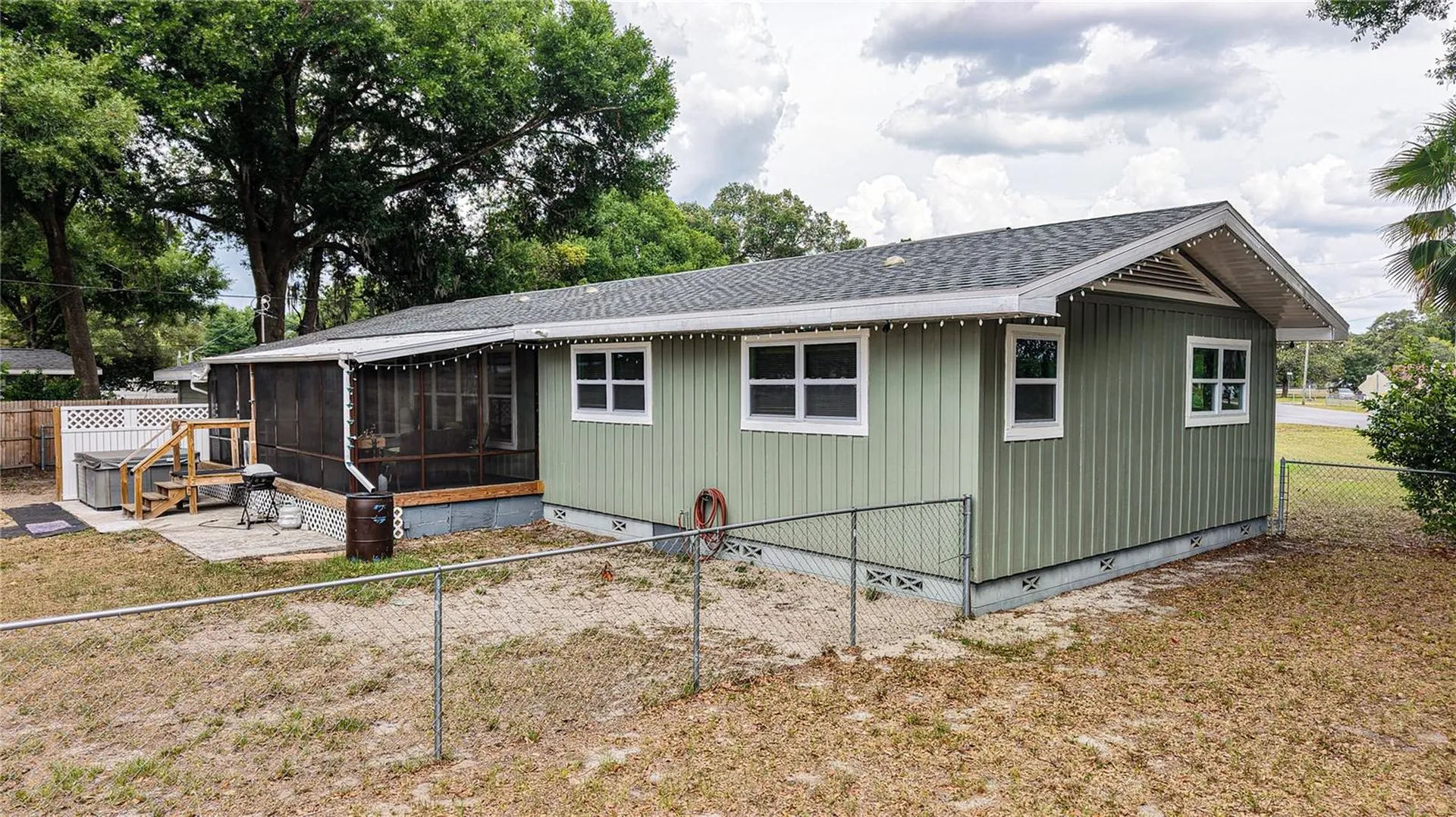 5233 Hill Drive Zephyrhills FL 33542
