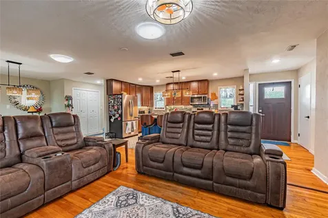 5233 Hill Drive Zephyrhills FL 33542