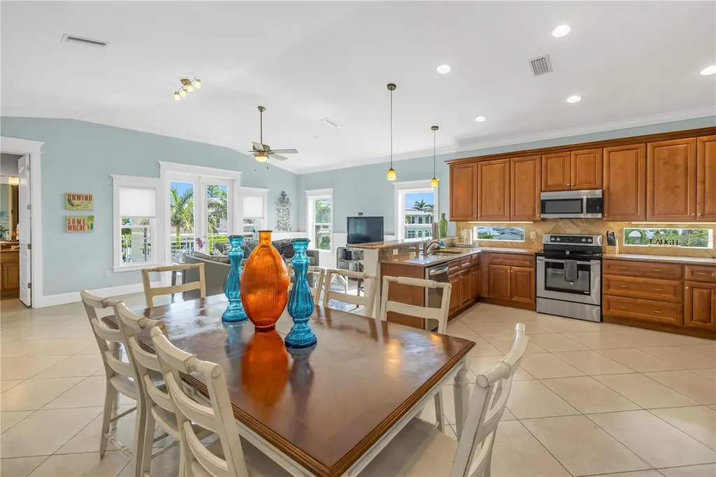 105 4th Street S Bradenton Beach FL 34217