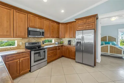 105 4th Street S Bradenton Beach FL 34217