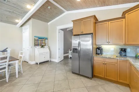 105 4th Street S Bradenton Beach FL 34217