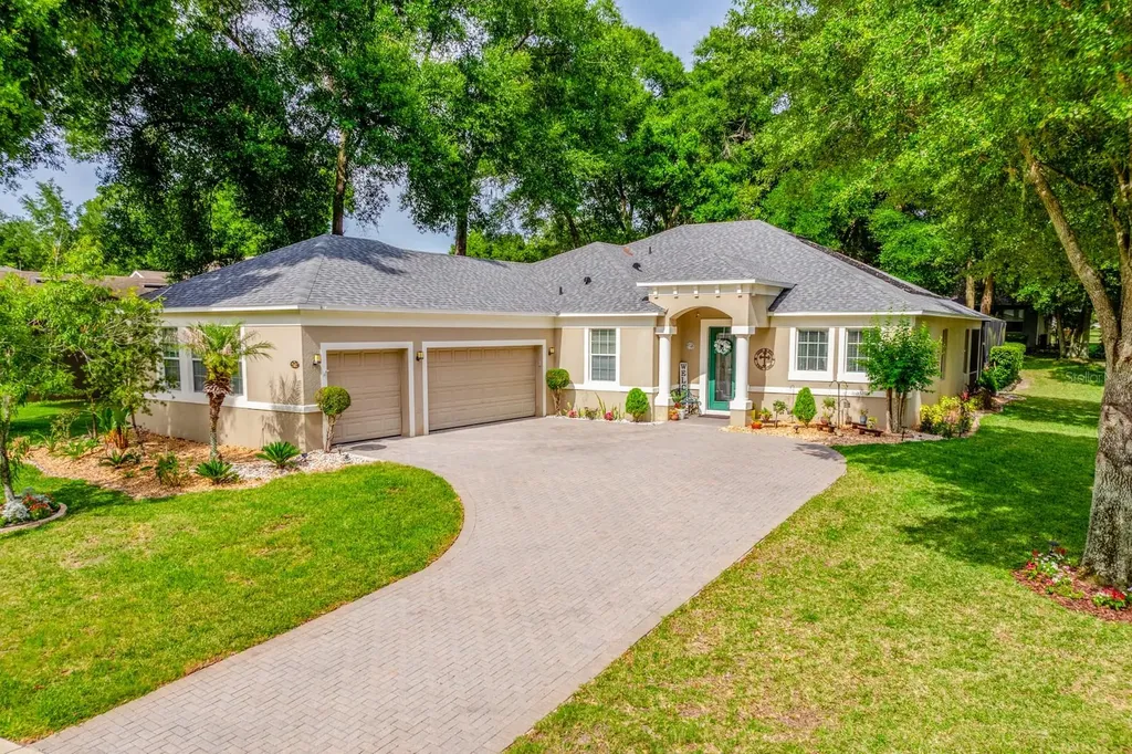 2407 Parkside Meadow Drive Apopka FL 32712