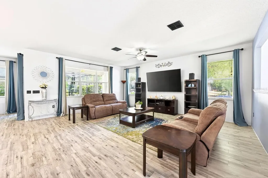 2407 Parkside Meadow Drive Apopka FL 32712