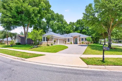 2407 Parkside Meadow Drive Apopka FL 32712