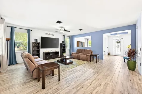 2407 Parkside Meadow Drive Apopka FL 32712