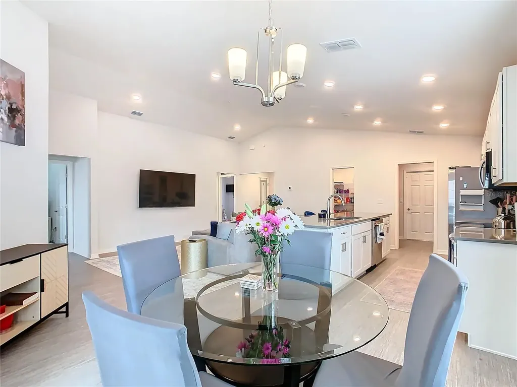 456 Hilltop Drive Lake Wales FL 33853