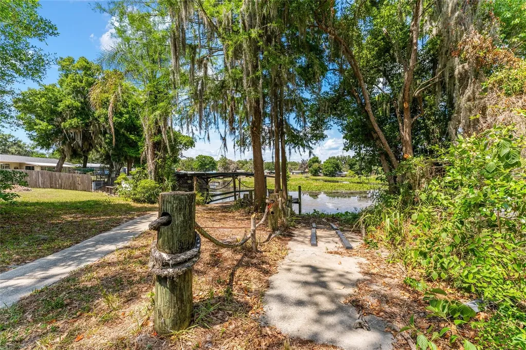 927 S Val Drive Inverness FL 34450