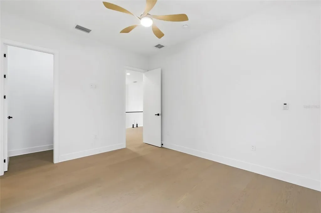 1090 Main Street Safety Harbor FL 34695