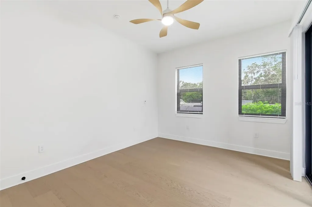 1090 Main Street Safety Harbor FL 34695