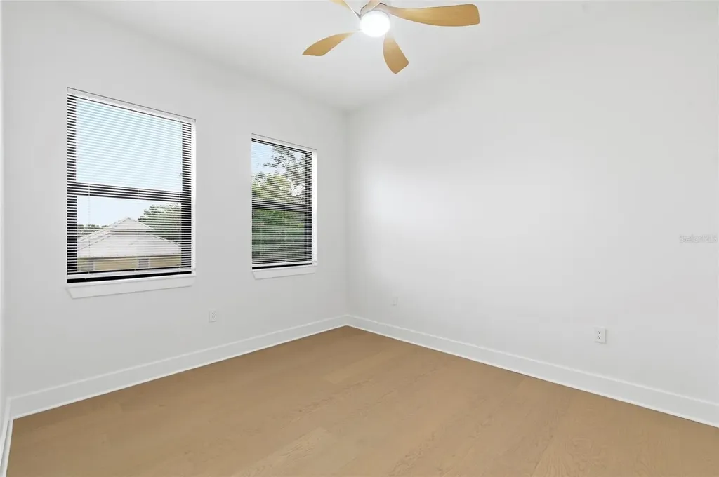 1090 Main Street Safety Harbor FL 34695