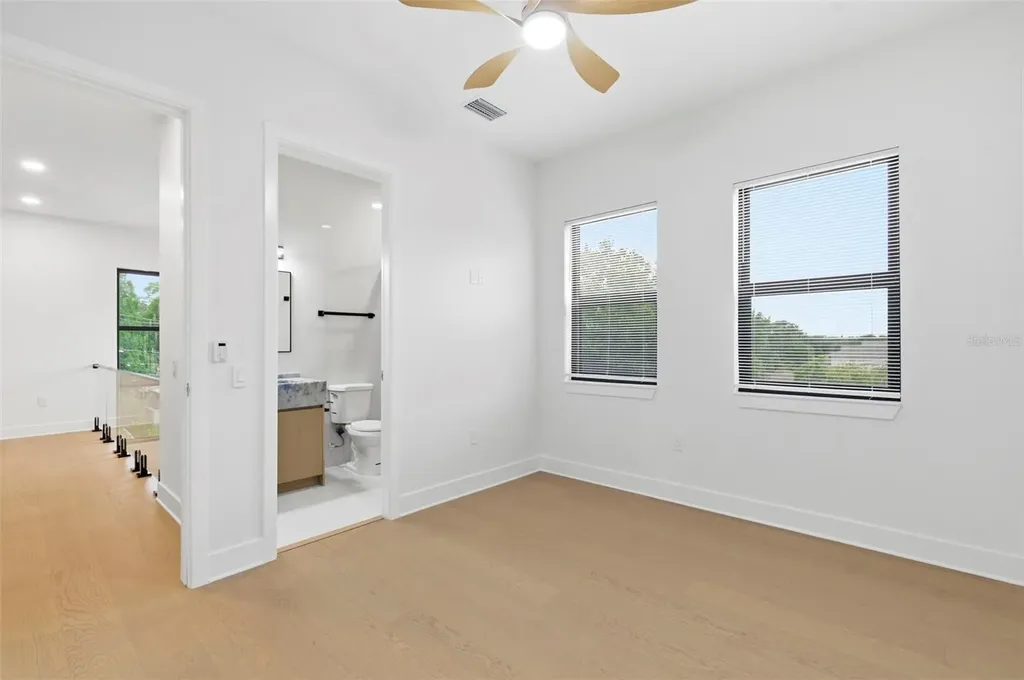 1090 Main Street Safety Harbor FL 34695