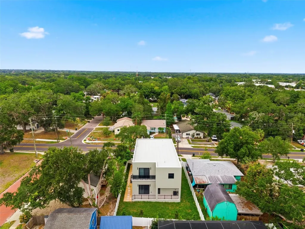 1090 Main Street Safety Harbor FL 34695