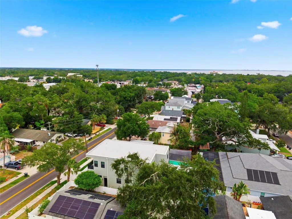 1090 Main Street Safety Harbor FL 34695