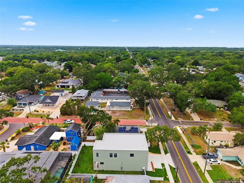 1090 Main Street Safety Harbor FL 34695