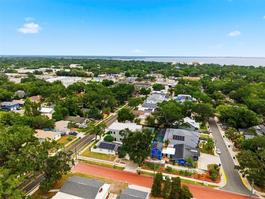 1090 Main Street Safety Harbor FL 34695