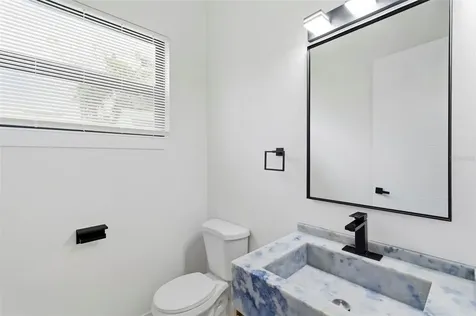 1090 Main Street Safety Harbor FL 34695
