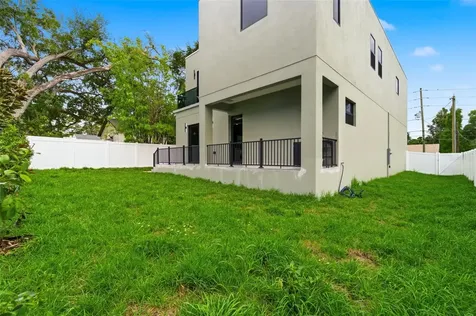 1090 Main Street Safety Harbor FL 34695