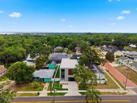 1090 Main Street Safety Harbor FL 34695