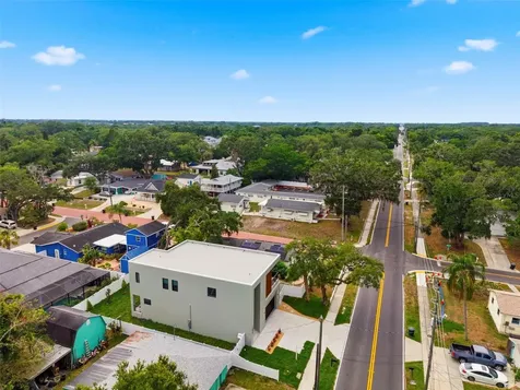 1090 Main Street Safety Harbor FL 34695
