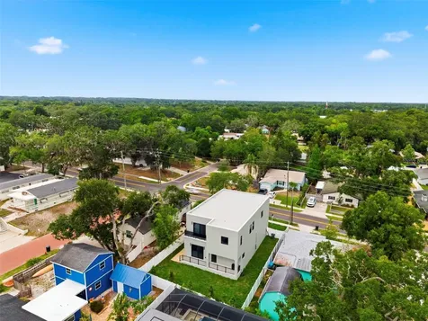 1090 Main Street Safety Harbor FL 34695