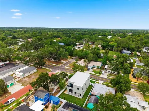 1090 Main Street Safety Harbor FL 34695