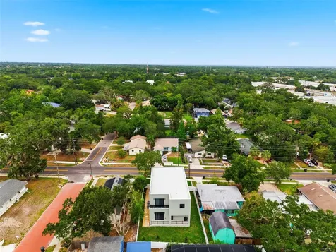 1090 Main Street Safety Harbor FL 34695