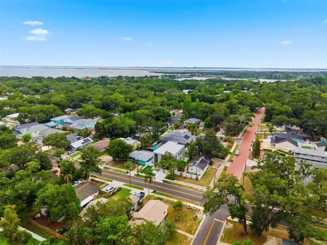 1090 Main Street Safety Harbor FL 34695