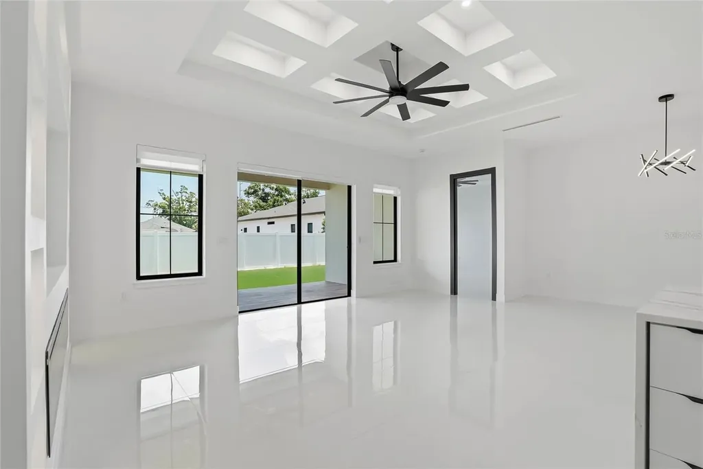 7013 N Clearview Avenue Tampa FL 33614